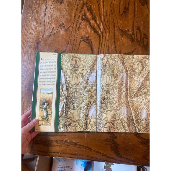 The Candlewick Book Of Fairy Tales By Sarah Hayes & PJ Lynch Hardcover - Picture 3 of 8